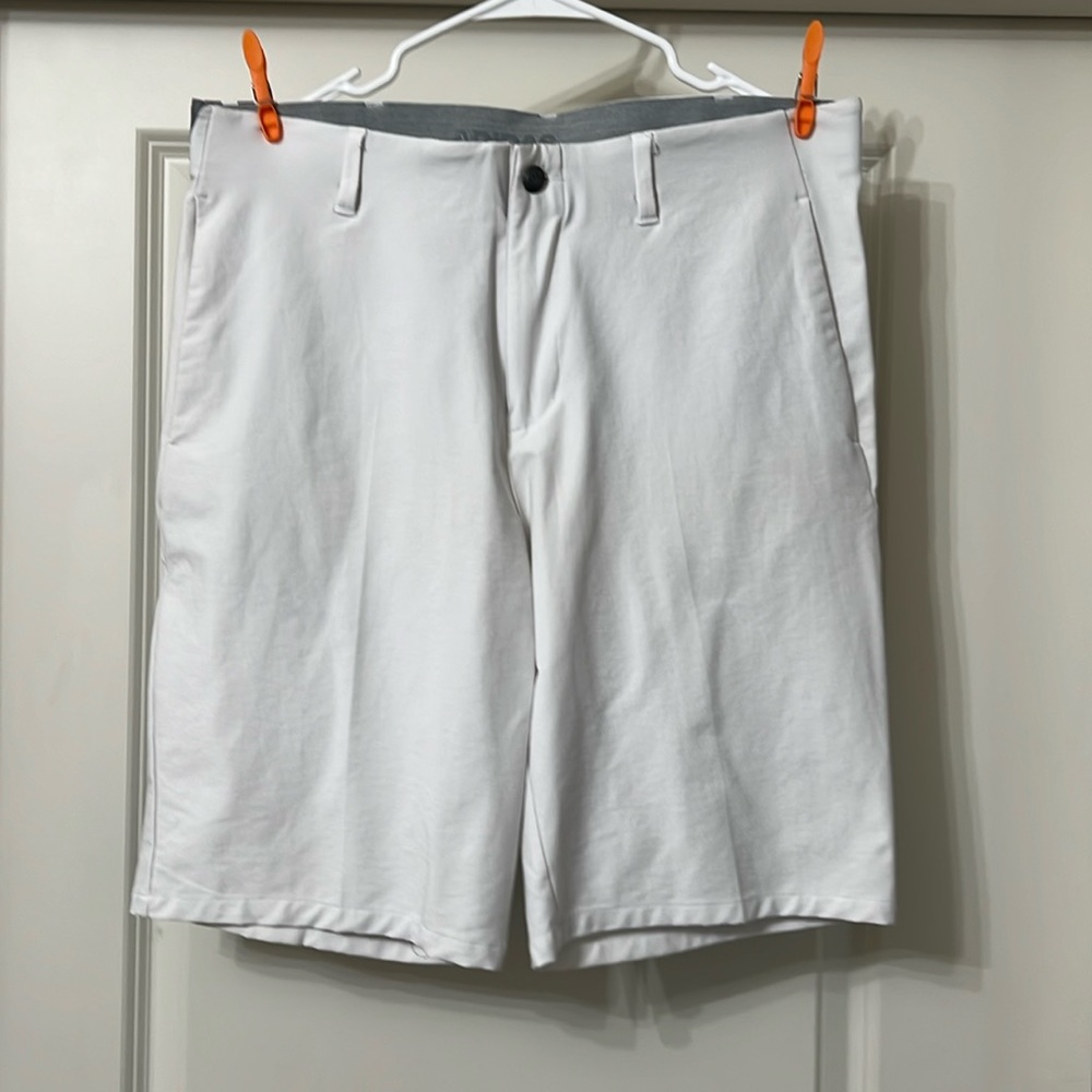 Adidas. Men’s. Light Gray. Golf Shorts. Size 32.